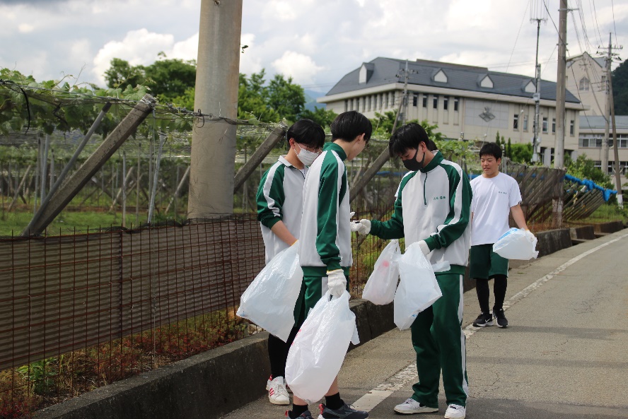 山梨県立塩山高等学校