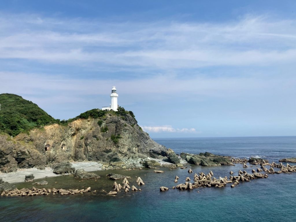 四国西端、佐田岬灯台の魅力を探る調査レポート