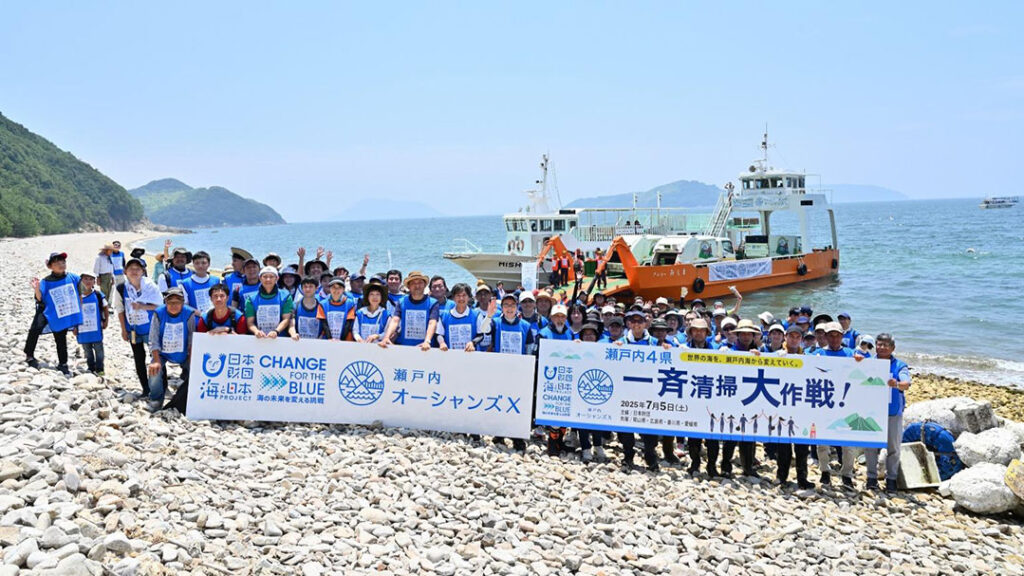 瀬戸内海を囲む4県知事が参加1000人規模の一斉清掃 上陸用舟艇や特殊車両・重機を活用し計26トンのごみを回収